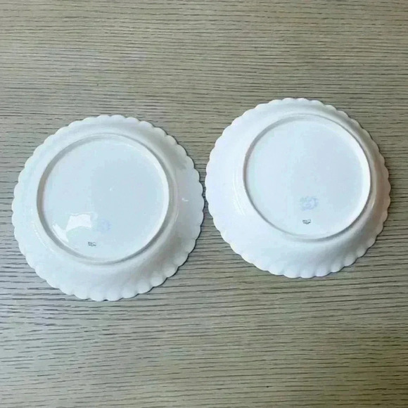 V. Etienne Antique Pink Floral Dinner‎ Plates - Picture 6 of 10